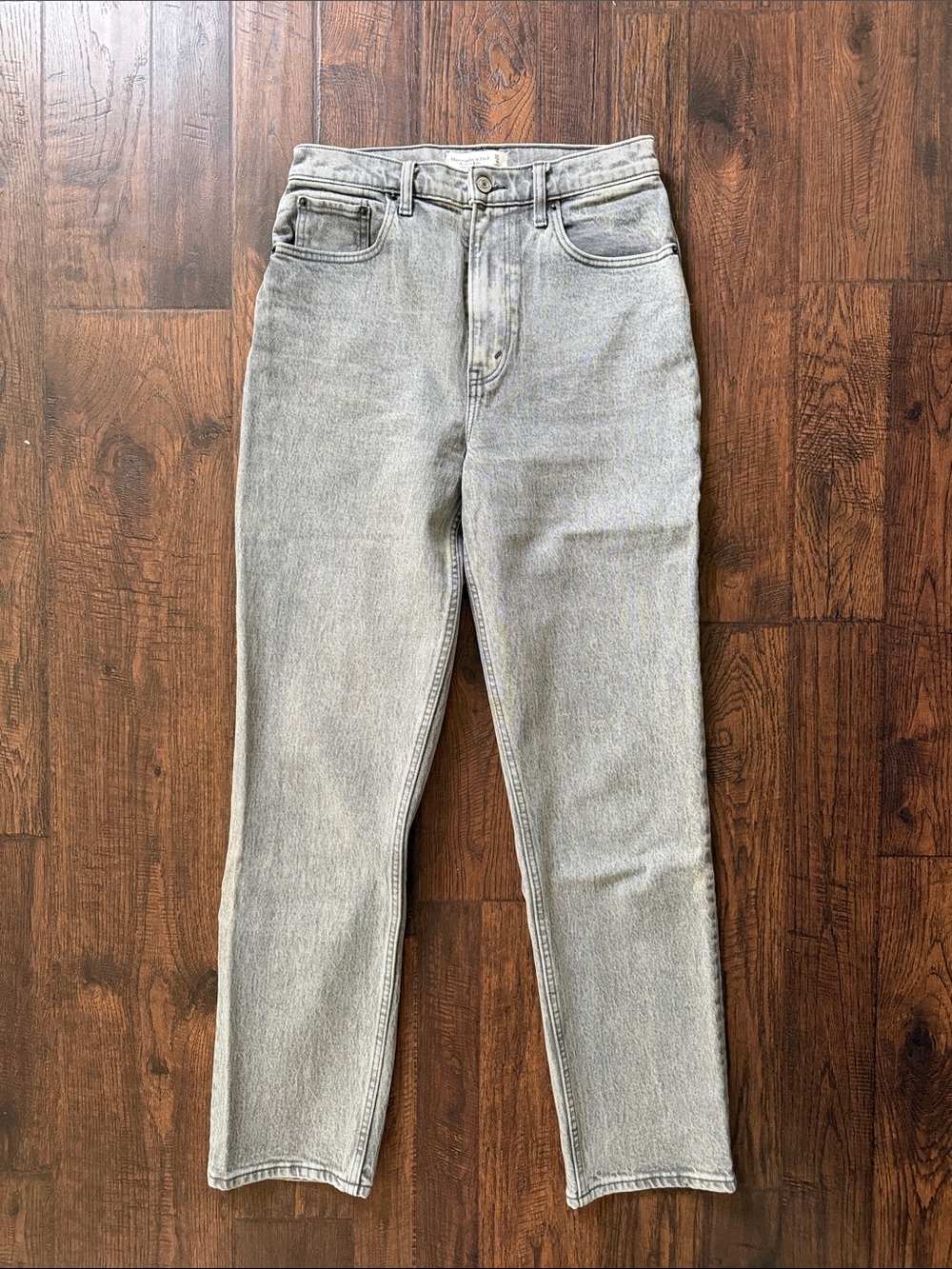 Abercrombie & Fitch Straight-Leg Jeans in Light Gray Wash